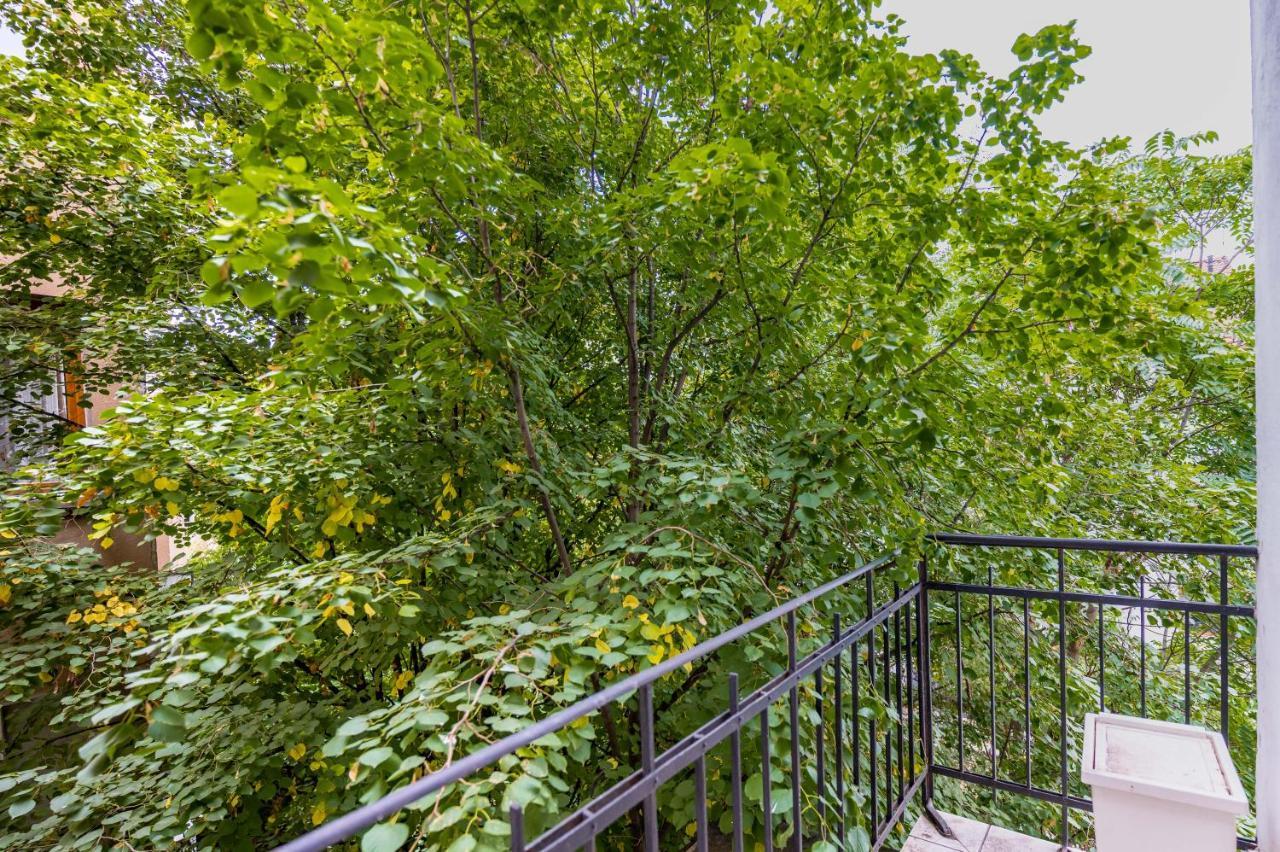 Sofia'S Vintage Gem: Spacious 2Bd Flat On Solunska Exterior photo