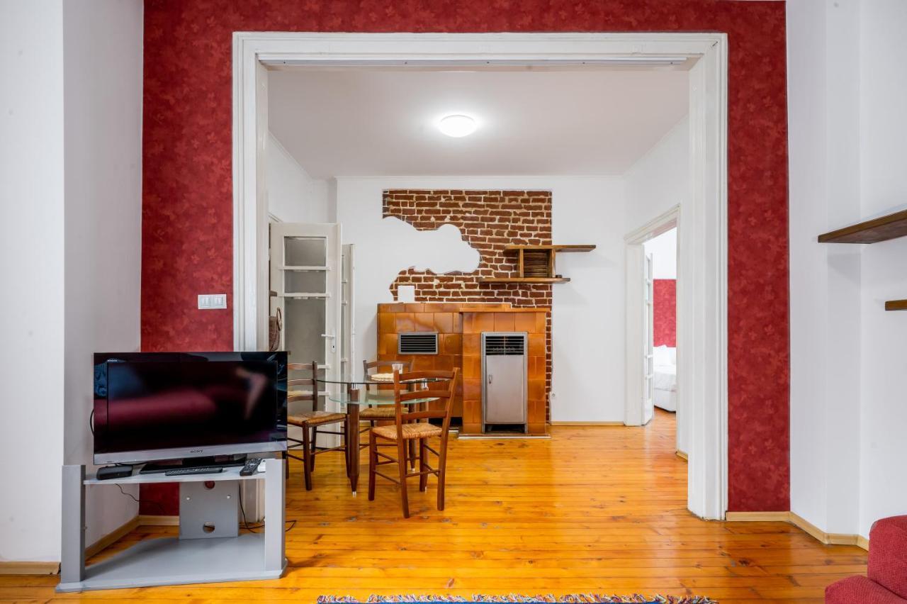 Sofia'S Vintage Gem: Spacious 2Bd Flat On Solunska Exterior photo