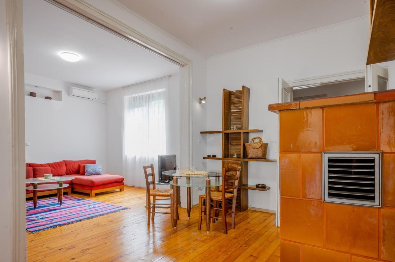Sofia'S Vintage Gem: Spacious 2Bd Flat On Solunska Exterior photo