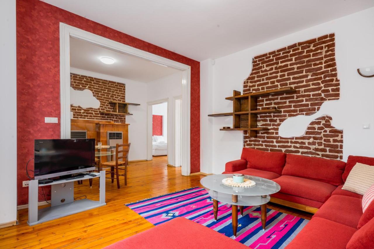 Sofia'S Vintage Gem: Spacious 2Bd Flat On Solunska Exterior photo