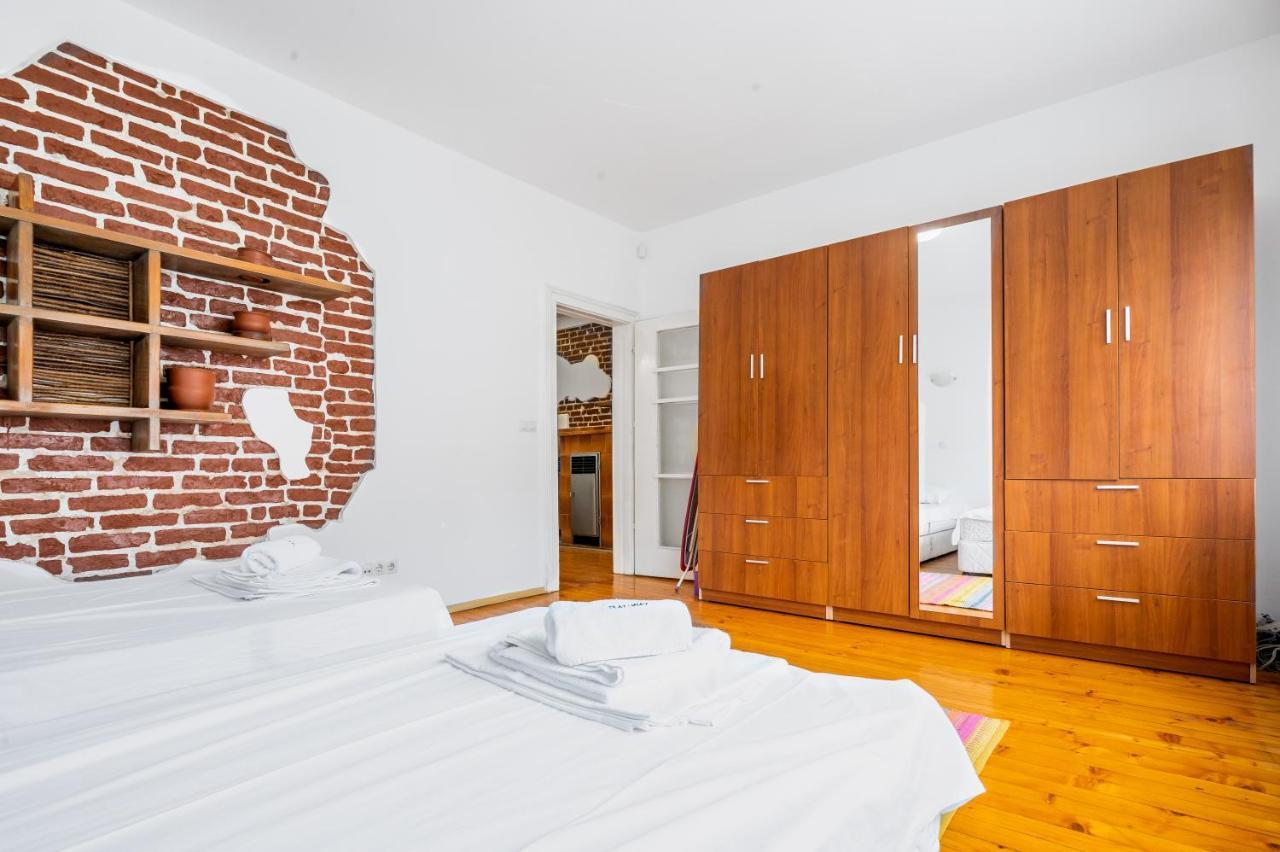 Sofia'S Vintage Gem: Spacious 2Bd Flat On Solunska Exterior photo