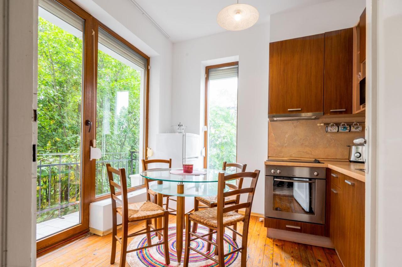 Sofia'S Vintage Gem: Spacious 2Bd Flat On Solunska Exterior photo