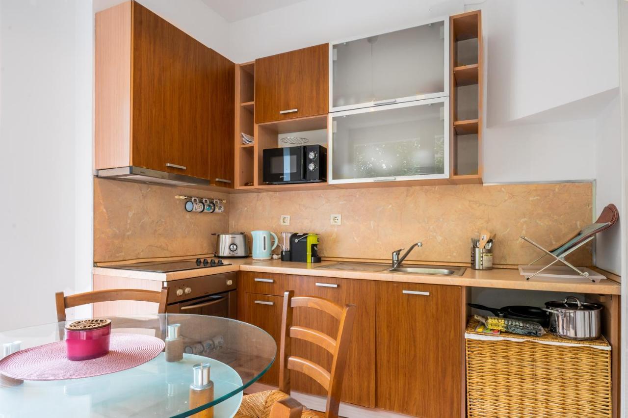 Sofia'S Vintage Gem: Spacious 2Bd Flat On Solunska Exterior photo