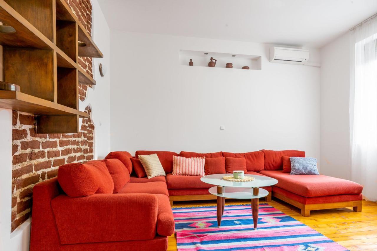 Sofia'S Vintage Gem: Spacious 2Bd Flat On Solunska Exterior photo